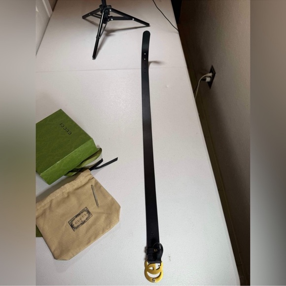 New Gucci LEATHER BELT WITH DOUBLE G BUCKLE
Sz 85 / 34 - Picture 7 of 11